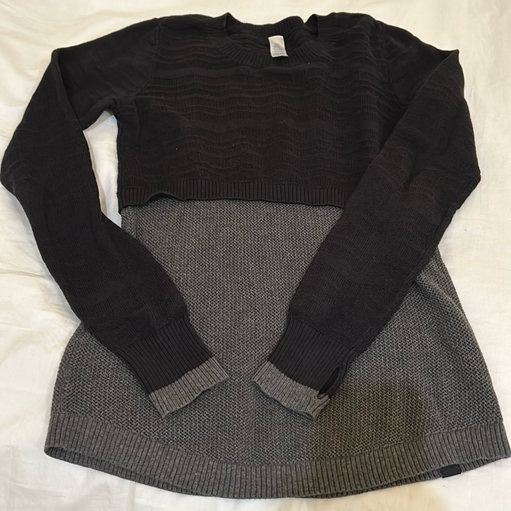 Iviva girls sweater two tone like new